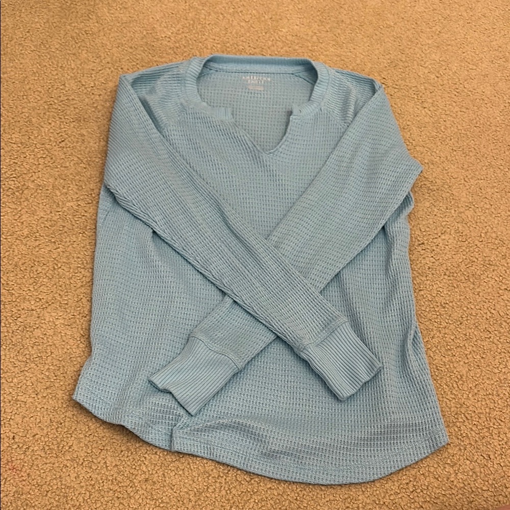American Eagle Light Blue Women's Sweater/Long Sleeve